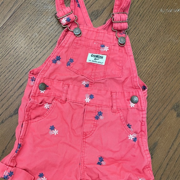 Oshkosh Floral Short Overalls size 18m - Picture 6 of 6